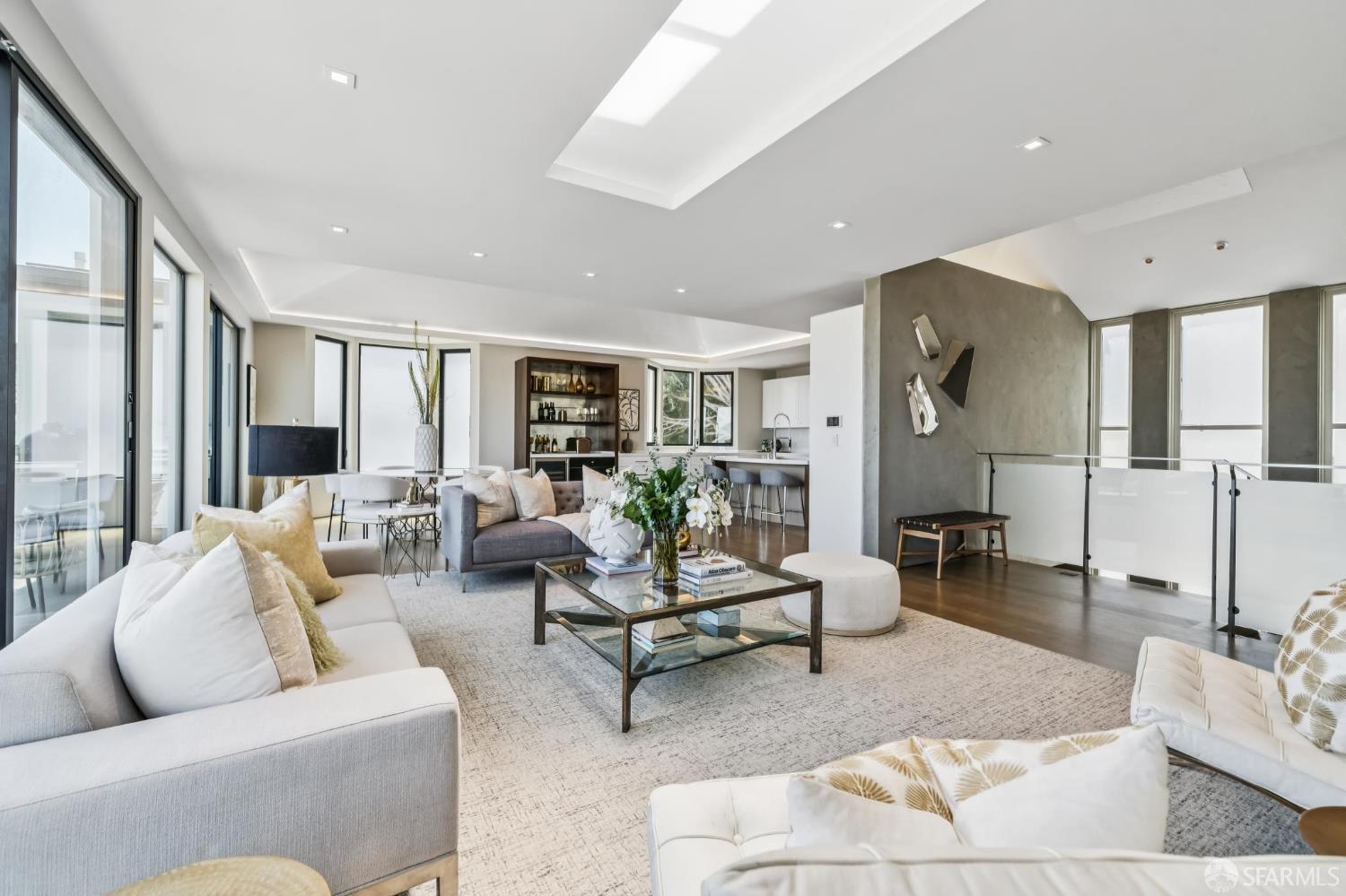 2755 Fillmore Street San Francisco, CA 94123 - Photo 13 of 99