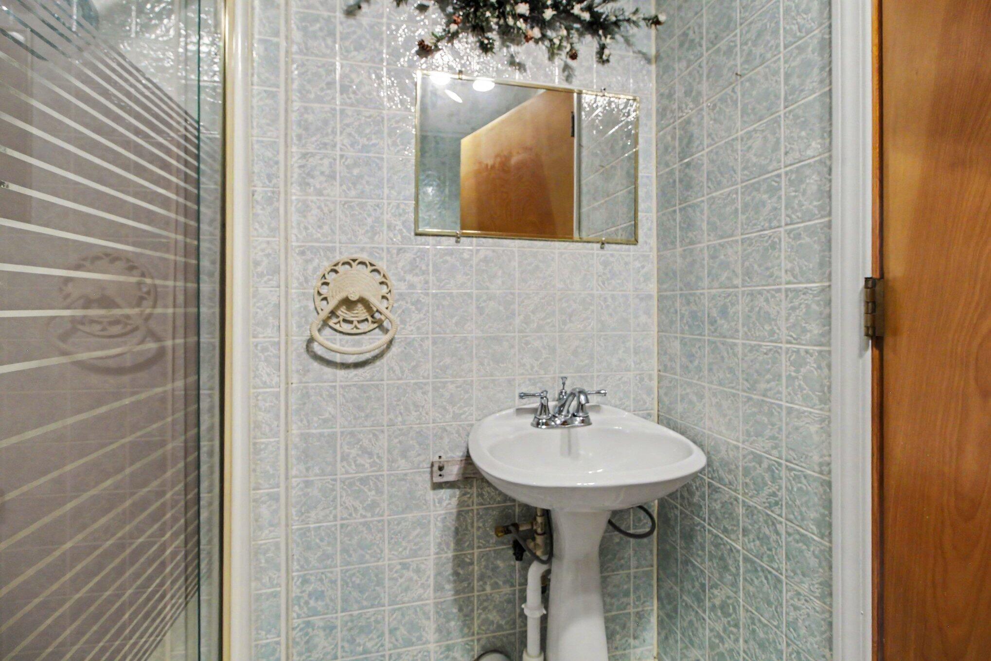 1711 Grove Road Ypsilanti, MI 48198 - Photo 11 of 28 020_file_8131