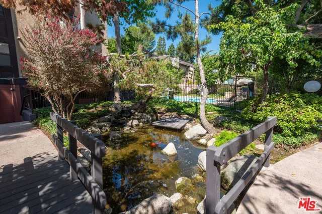 $559,000 | 8110 Manitoba Street, Unit 109, Playa del Rey, CA 90293