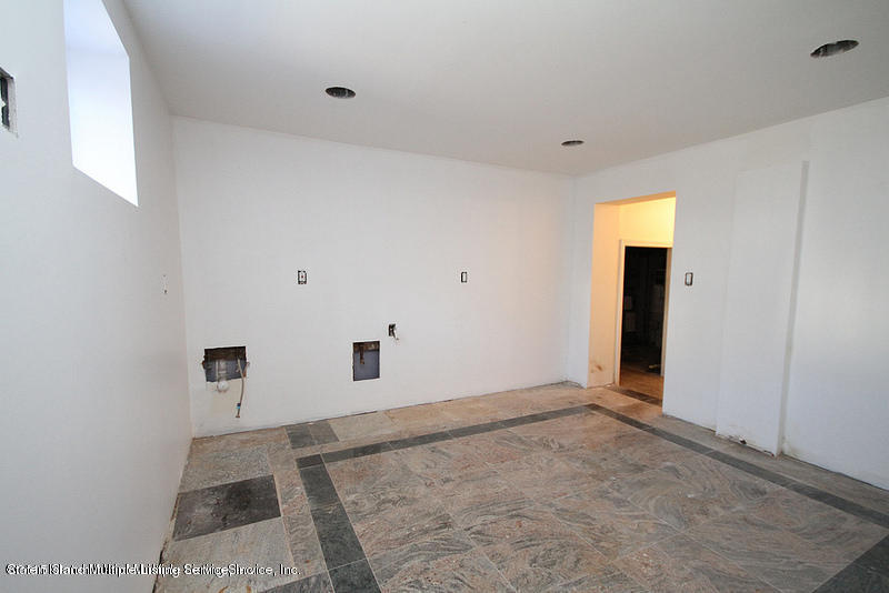 102-104 Robin Road Staten Island, NY 10305 - Photo 22 of 23 Basement