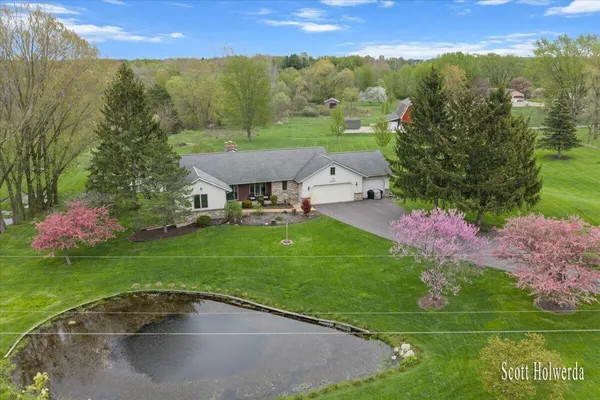 $475,000 | 2901 84th Street Southeast, Caledonia, MI 49316