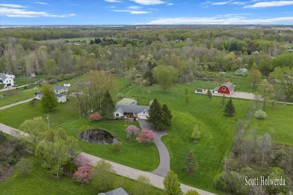 $475,000 | 2901 84th Street Southeast, Caledonia, MI 49316