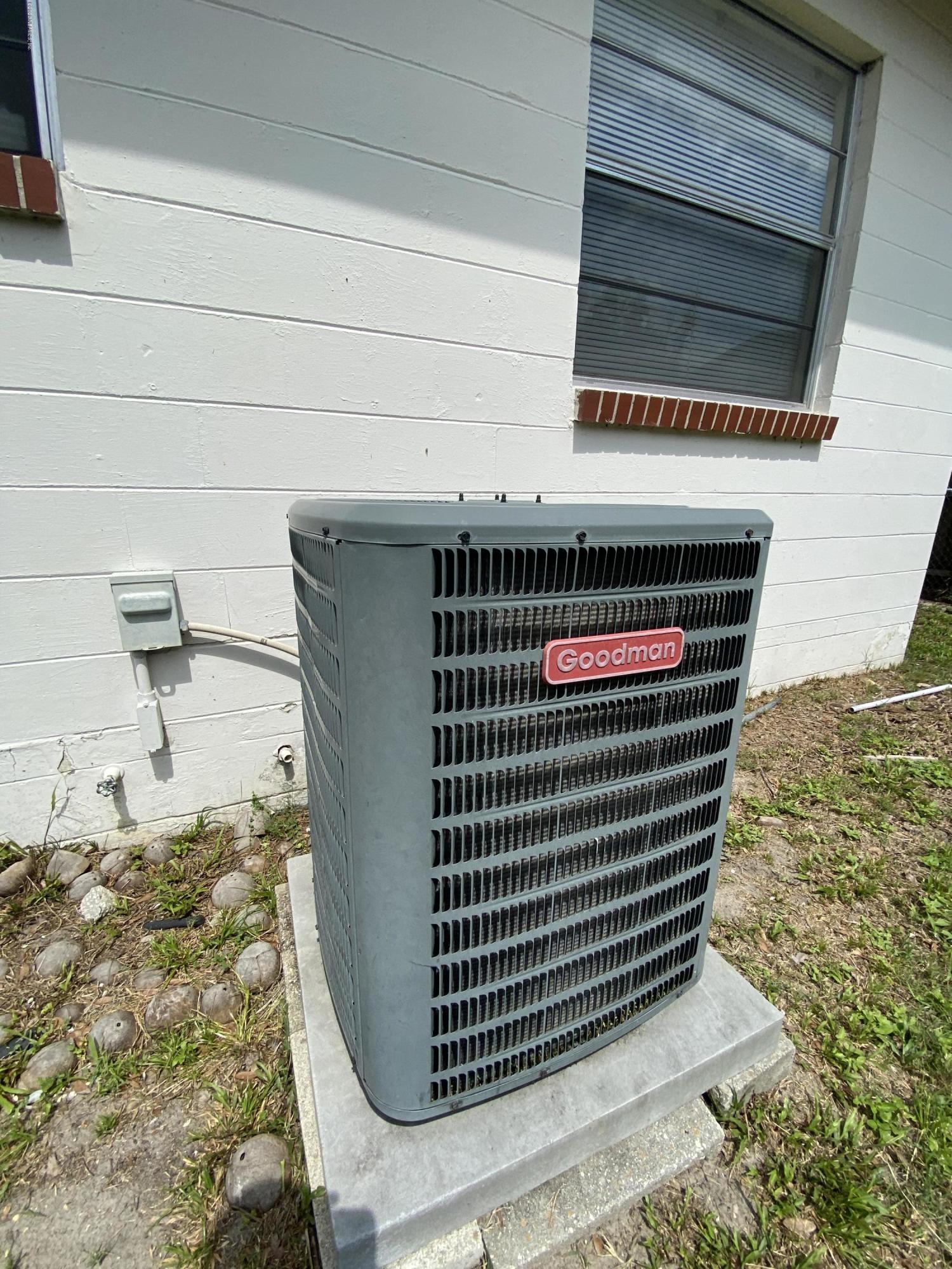 5441 Eulace Road Jacksonville, FL 32210 - Photo 5 of 15 IMG_2660