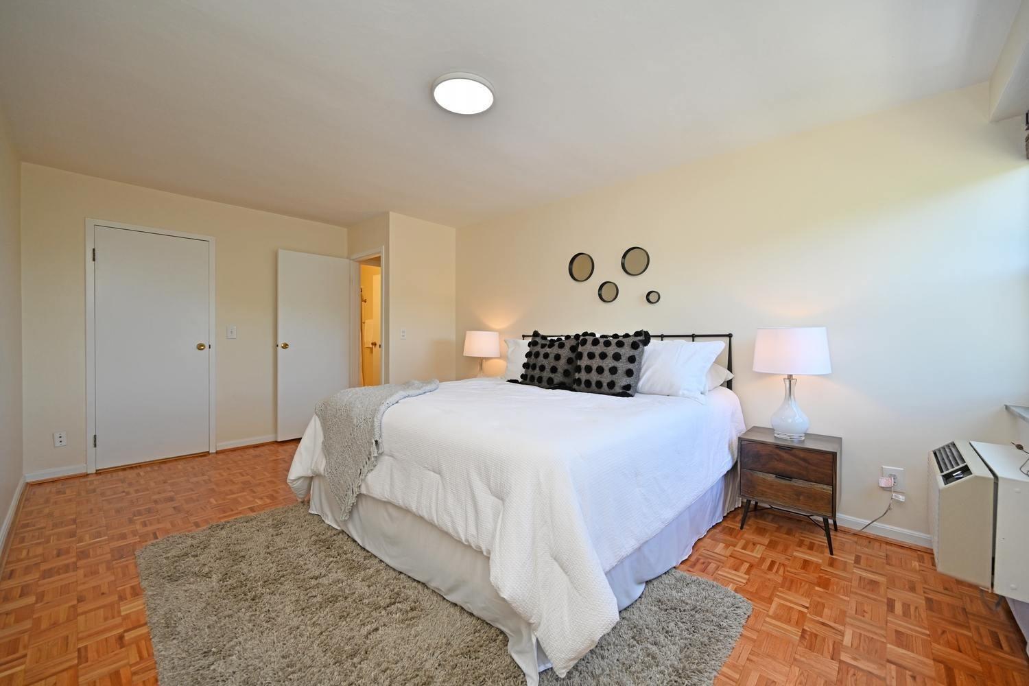 1815 William Howard Taft Road, Unit 810 Cincinnati, OH 45206 - Photo 15 of 26