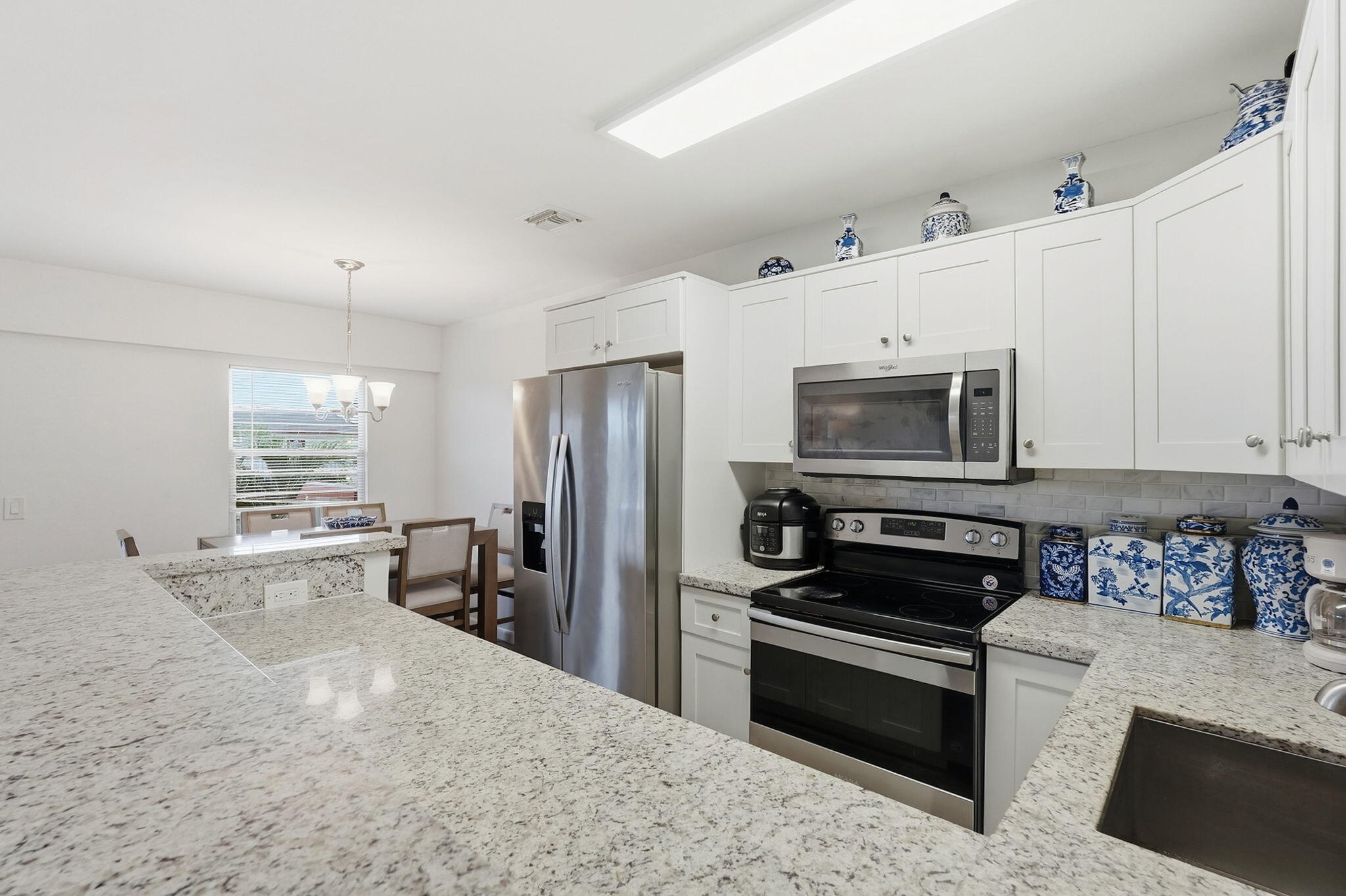 209 Brighton East Boca Raton, FL 33434 - Photo 5 of 37 15-web-or-mls-209_Brighton_E_05981