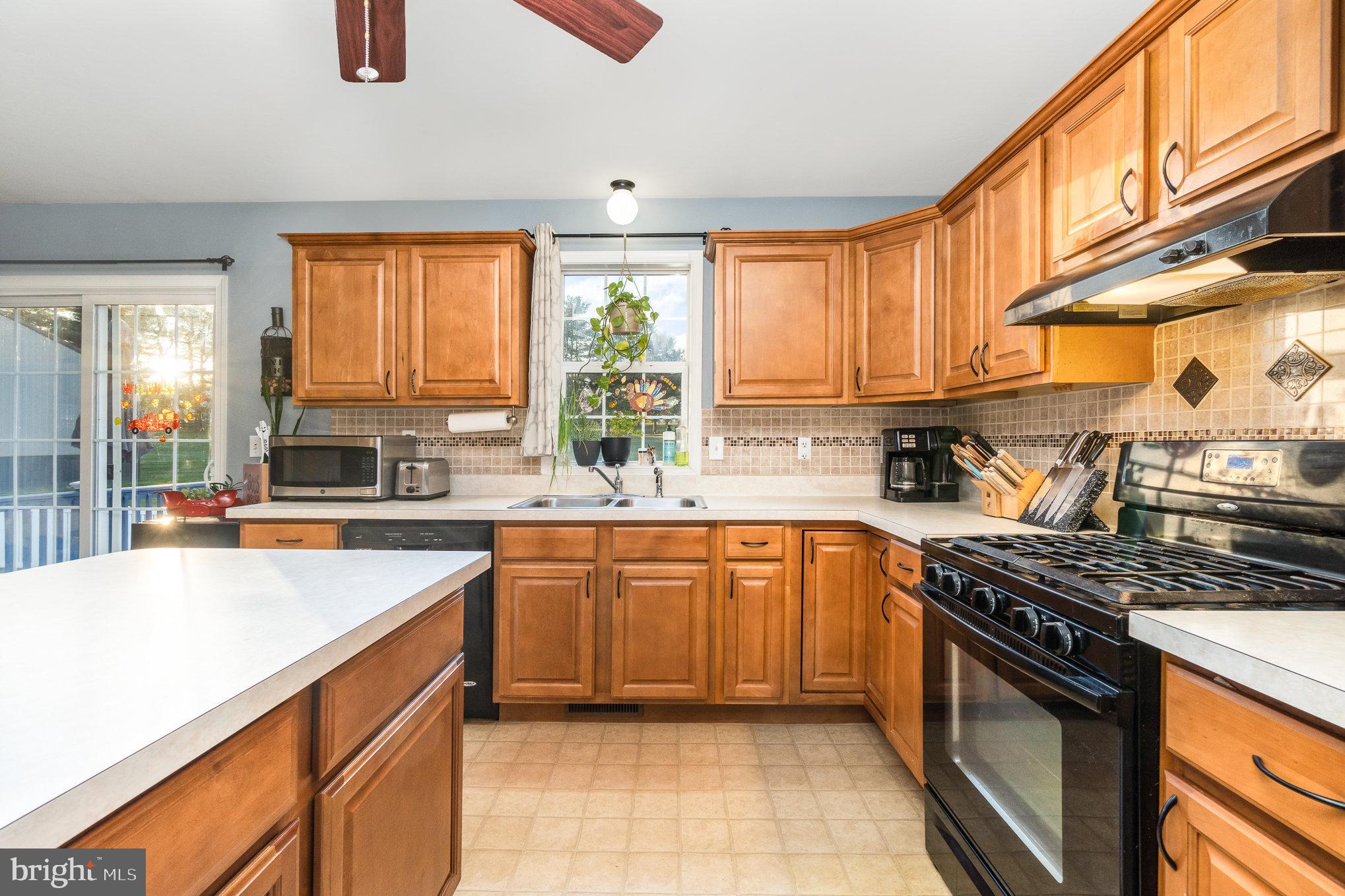 1826 Stoverstown Road Spring Grove, PA 17362 - Photo 12 of 55 Eat-in Kitchen