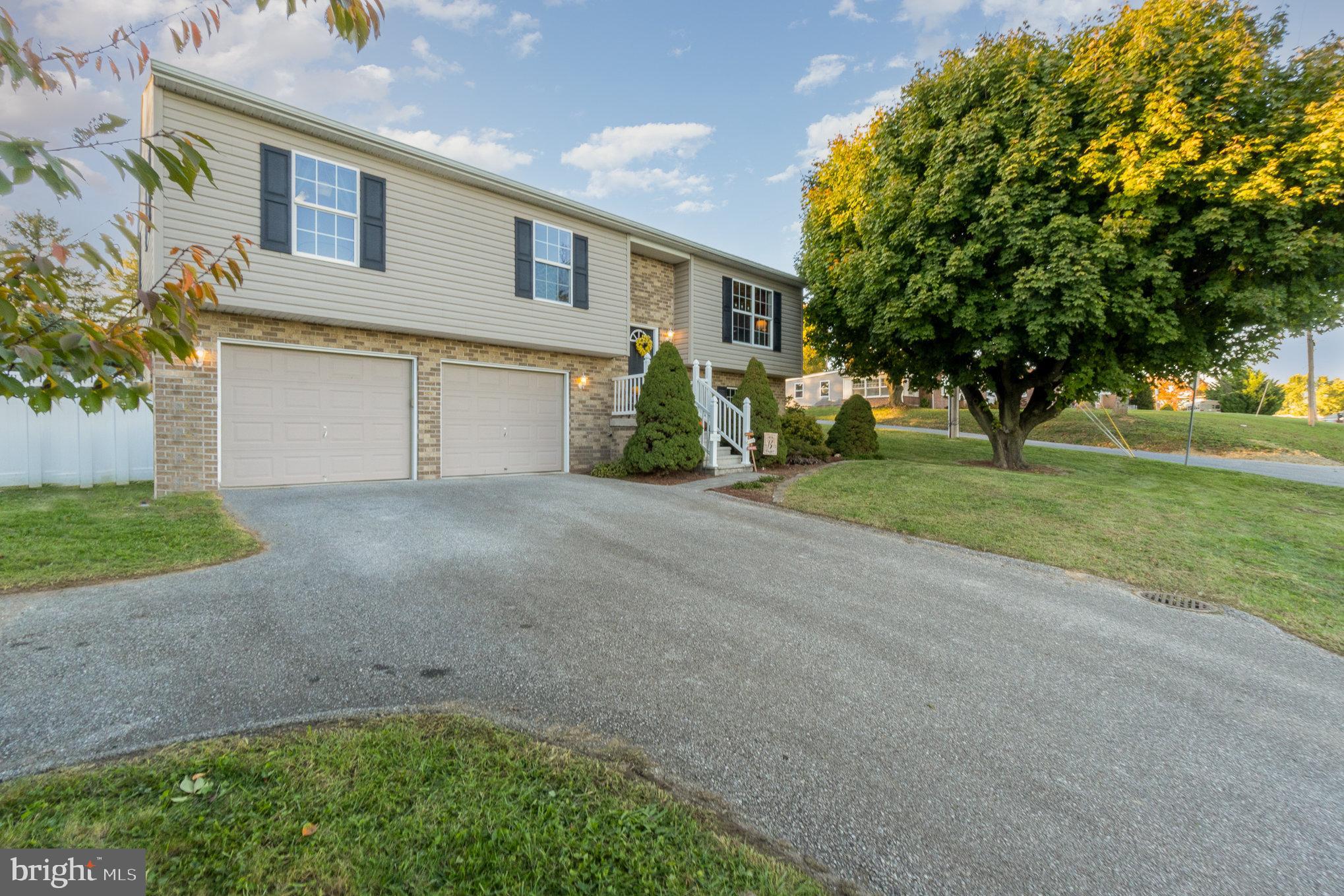 1826 Stoverstown Road Spring Grove, PA 17362 - Photo 2 of 55