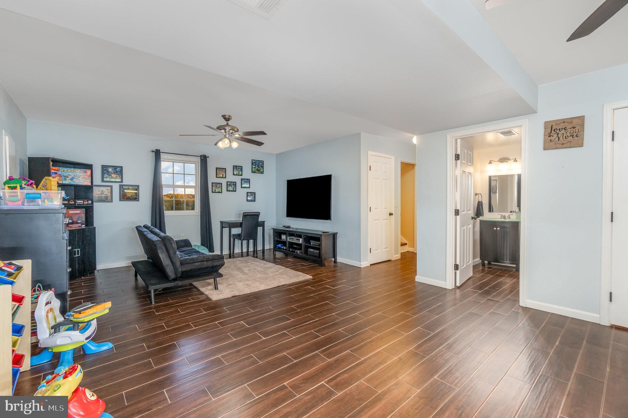 1826 Stoverstown Road Spring Grove, PA 17362 - Photo 30 of 55 Den