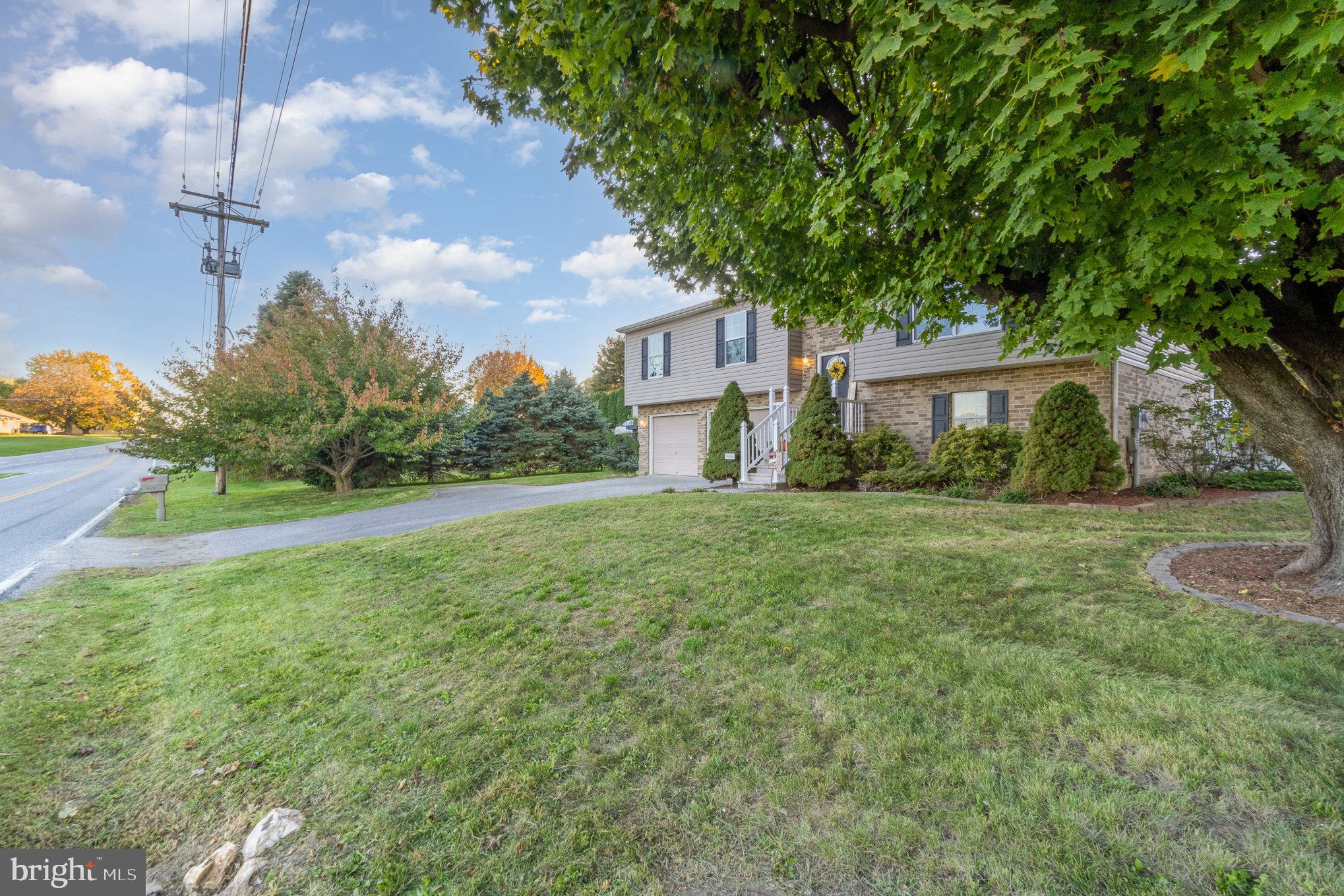 1826 Stoverstown Road Spring Grove, PA 17362 - Photo 3 of 55