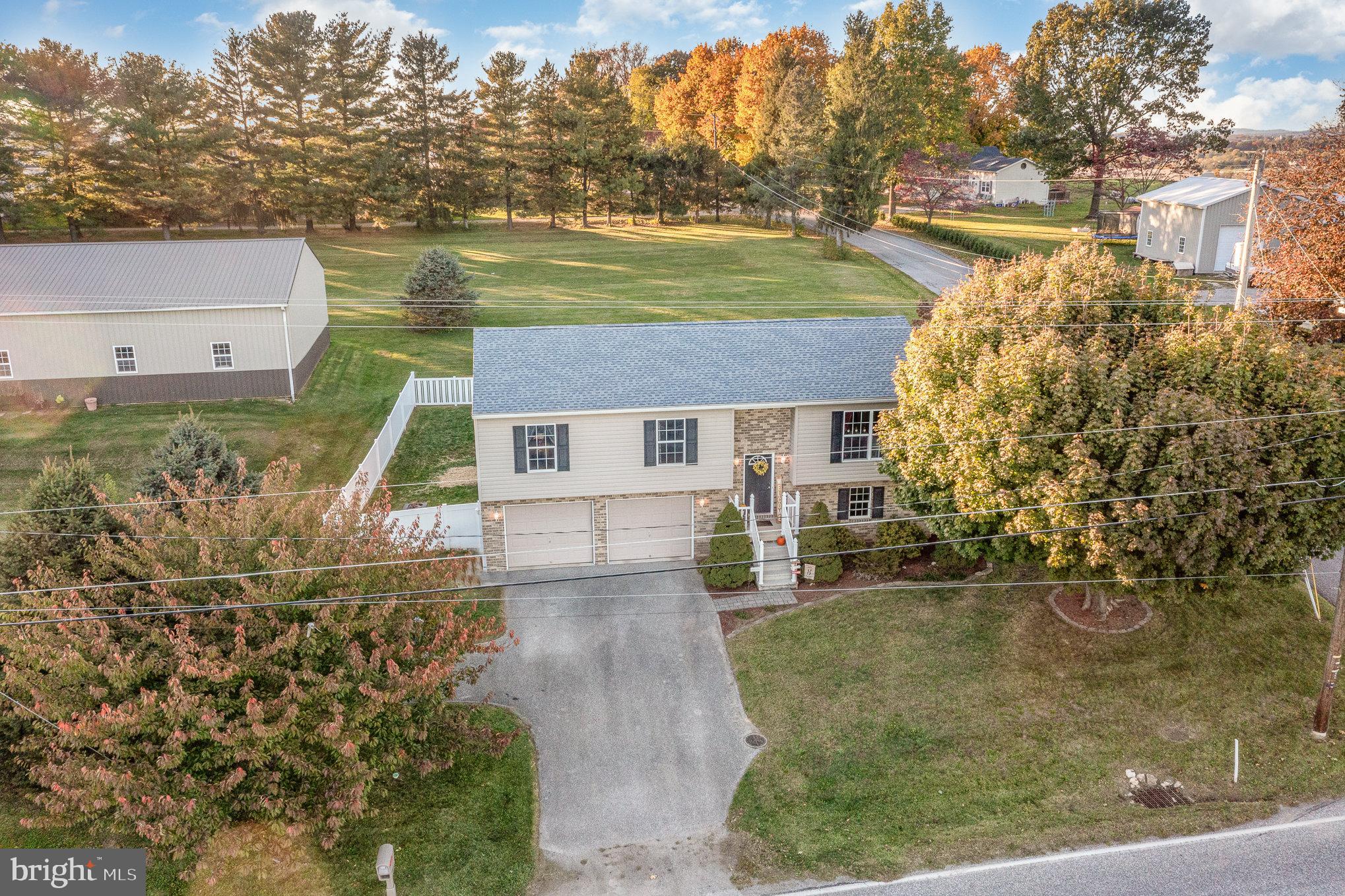 1826 Stoverstown Road Spring Grove, PA 17362 - Photo 5 of 55