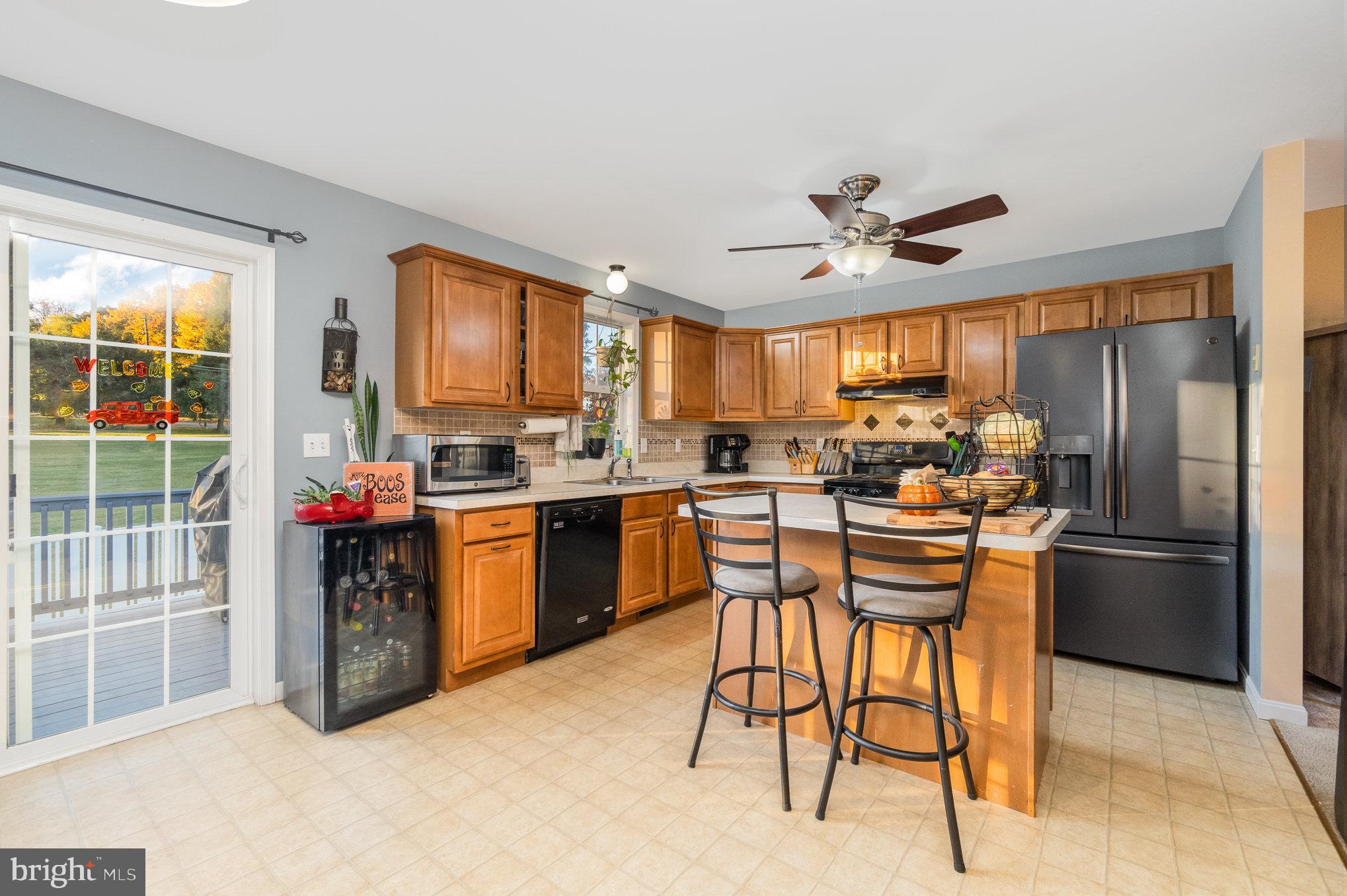 1826 Stoverstown Road Spring Grove, PA 17362 - Photo 10 of 55 Eat-in Kitchen