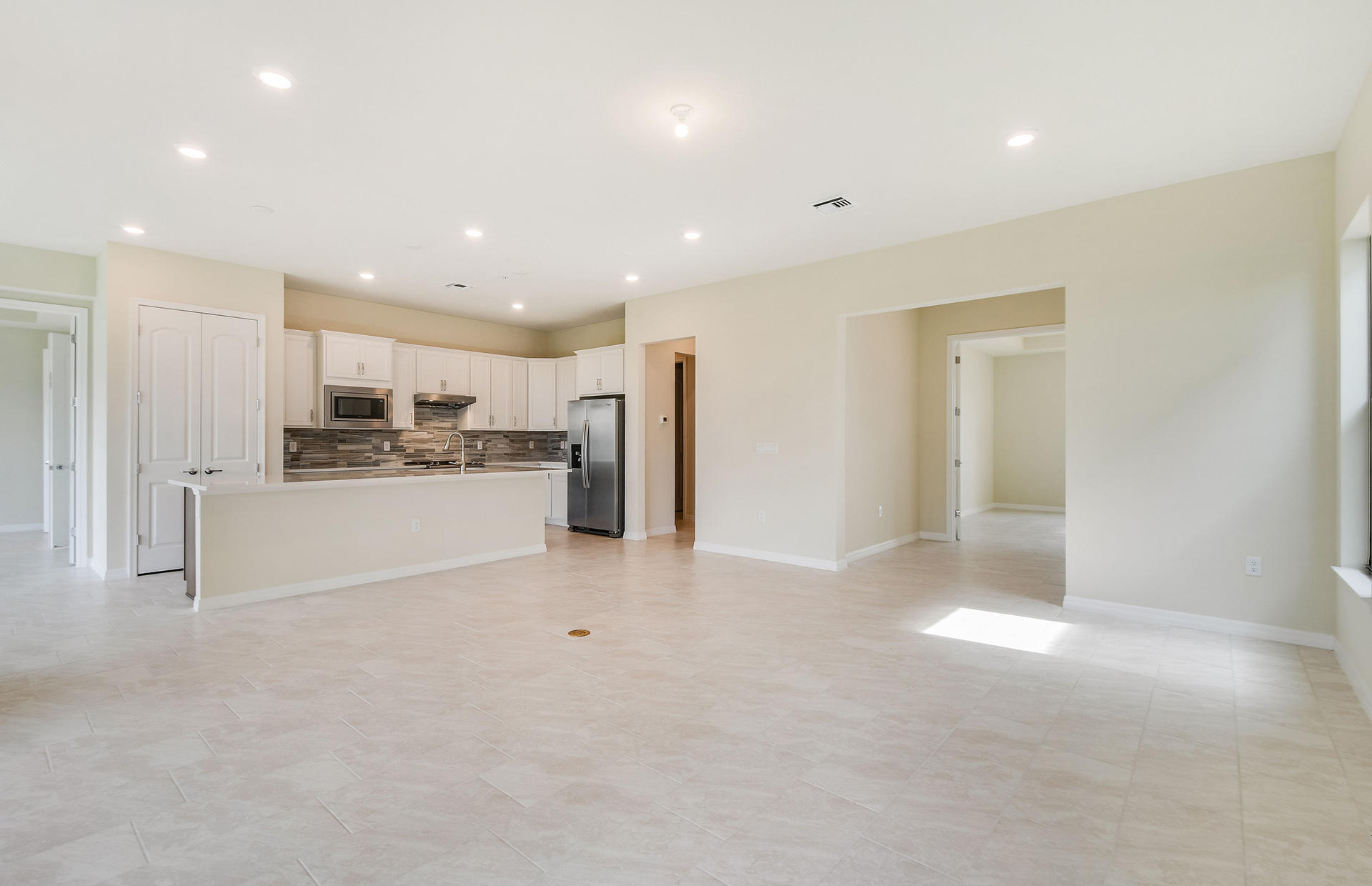 21982 Canadensis Circle Boca Raton, FL 33428 - Photo 8 of 30 21982PassifloraWay_07