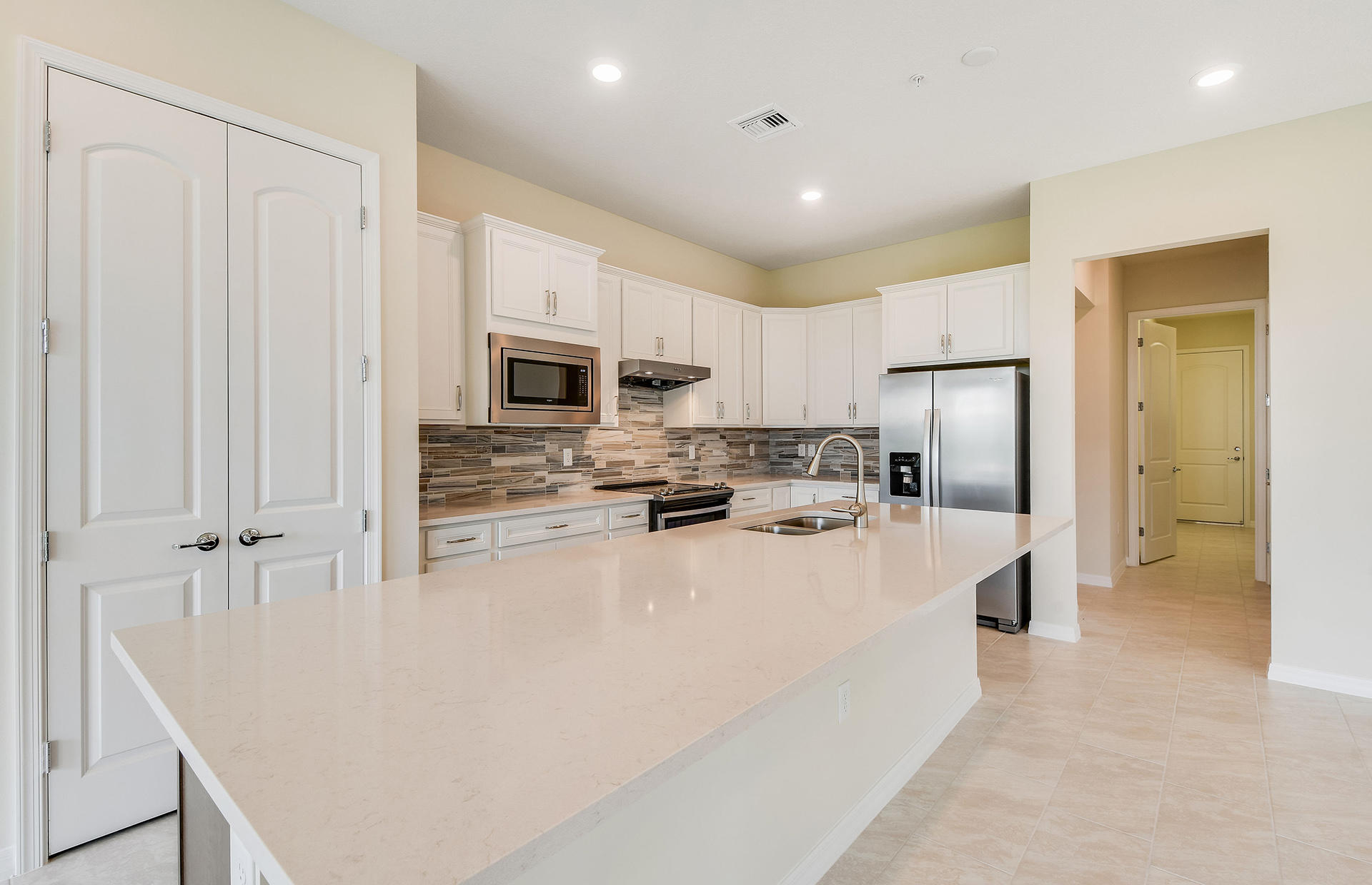 21982 Canadensis Circle Boca Raton, FL 33428 - Photo 9 of 30 21982PassifloraWay_08