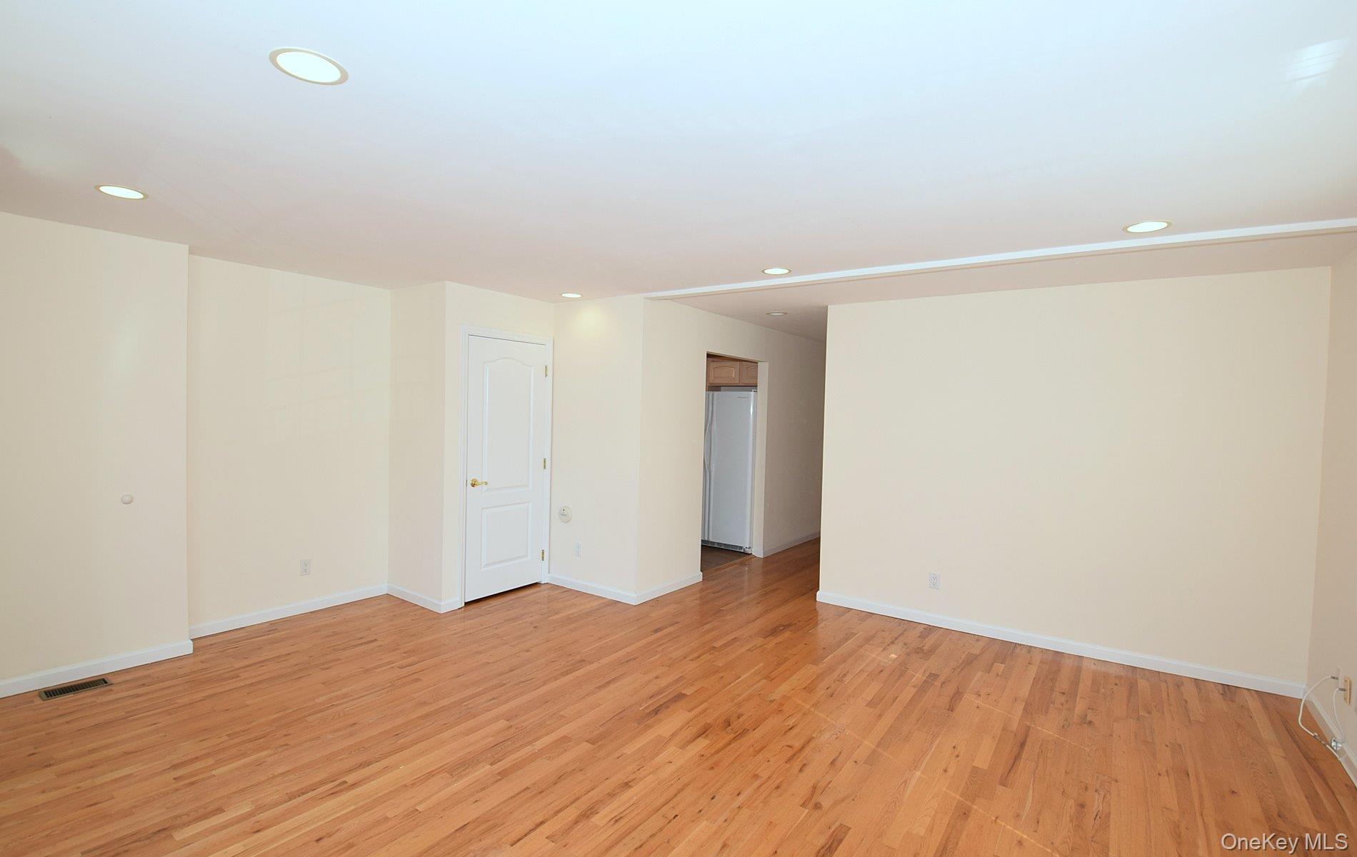 74 Firwood Road, Unit A Port Washington, NY 11050 - Photo 4 of 13