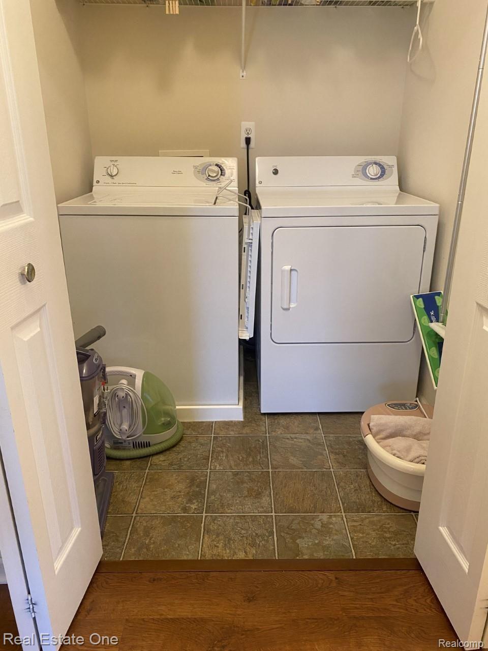 477 Harvard Drive Romeo, MI 48065 - Photo 6 of 11 laundry room.jpg
