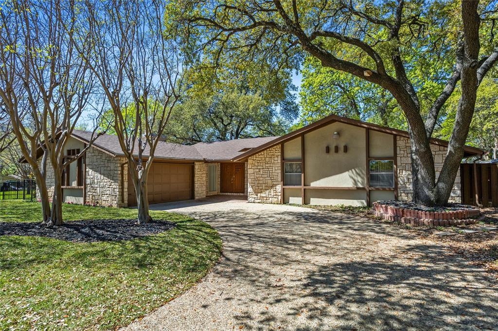 15721 Mapleview Circle Dallas, TX 75248 - Photo 1 of 40