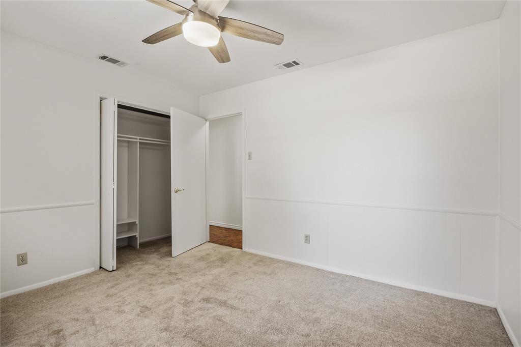 15721 Mapleview Circle Dallas, TX 75248 - Photo 19 of 40