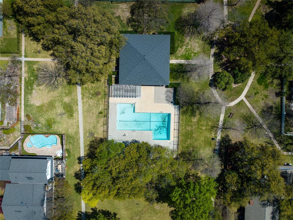 15721 Mapleview Circle Dallas, TX 75248 - Photo 38 of 40