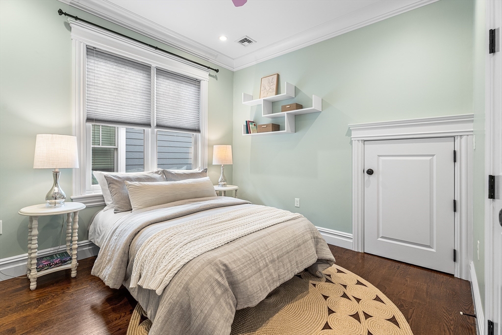 9 M Street, Unit 5 Boston, MA 02127 - Photo 17 of 29 Gallery Image 17