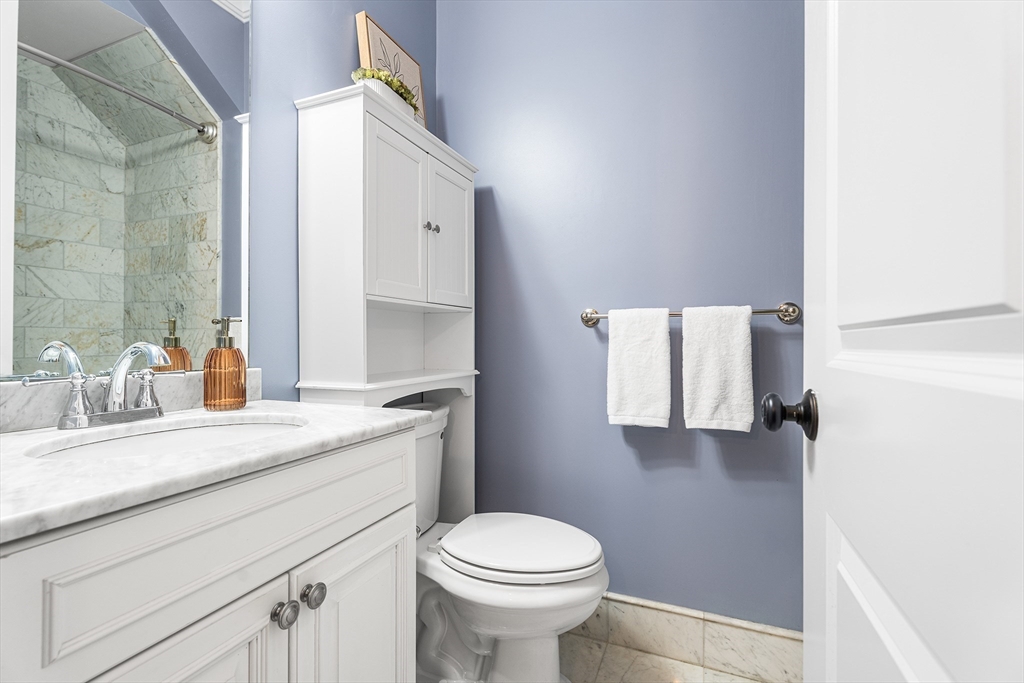9 M Street, Unit 5 Boston, MA 02127 - Photo 19 of 29 Gallery Image 19