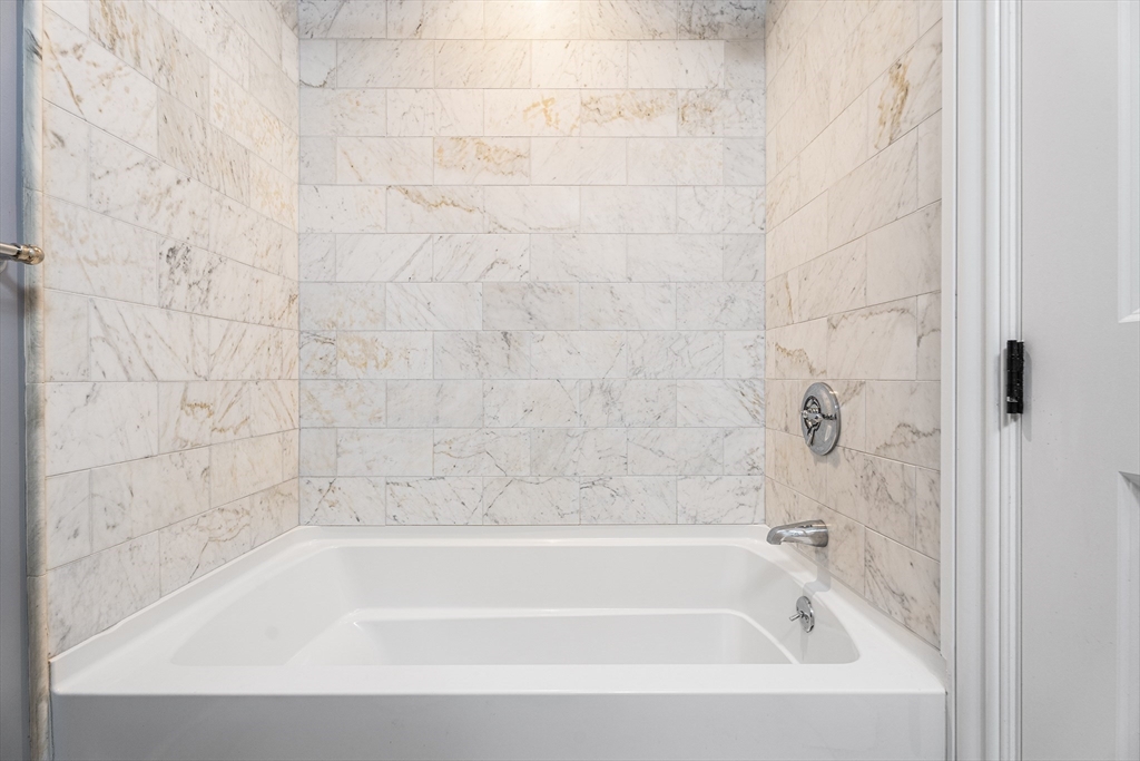 9 M Street, Unit 5 Boston, MA 02127 - Photo 20 of 29 Gallery Image 20