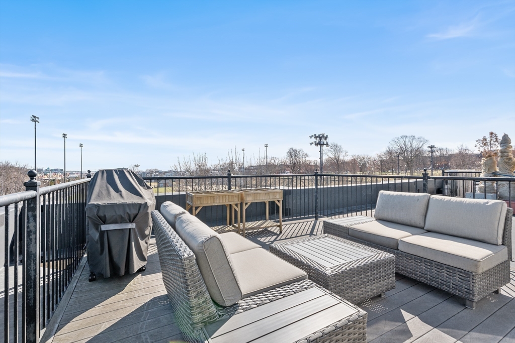 9 M Street, Unit 5 Boston, MA 02127 - Photo 26 of 29 Gallery Image 26