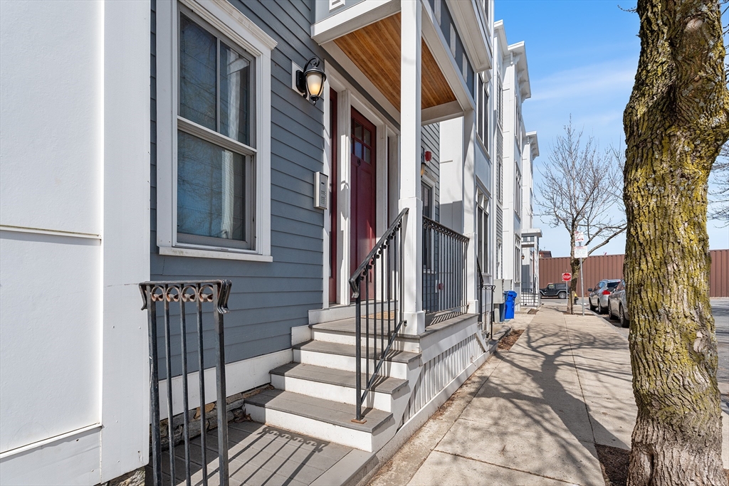 9 M Street, Unit 5 Boston, MA 02127 - Photo 27 of 29 Gallery Image 27