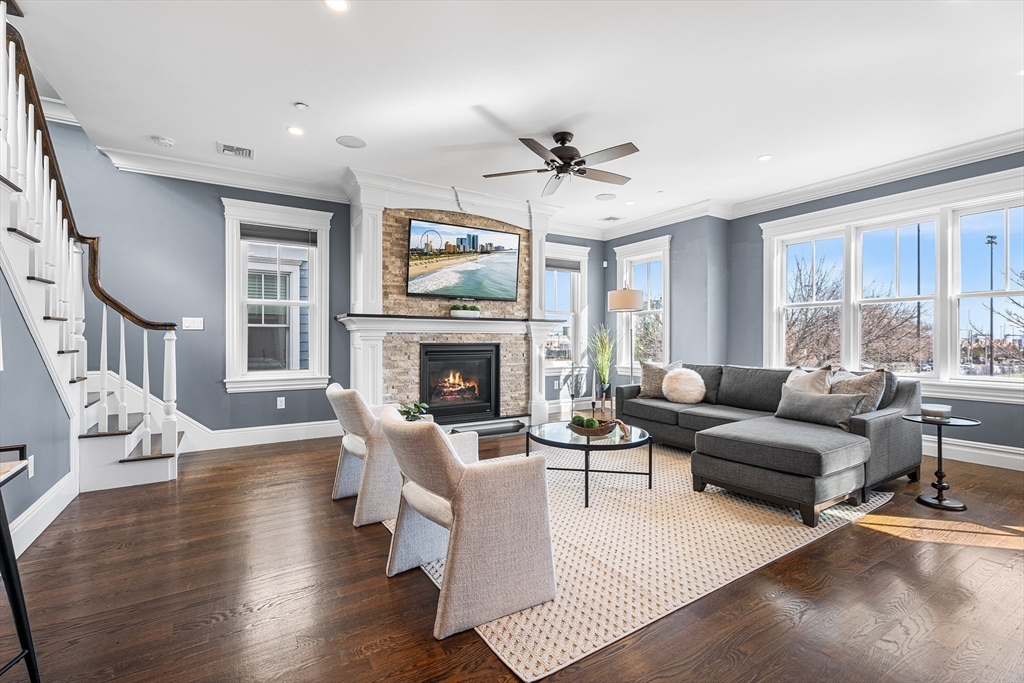 9 M Street, Unit 5 Boston, MA 02127 - Photo 4 of 29 Gallery Image 4
