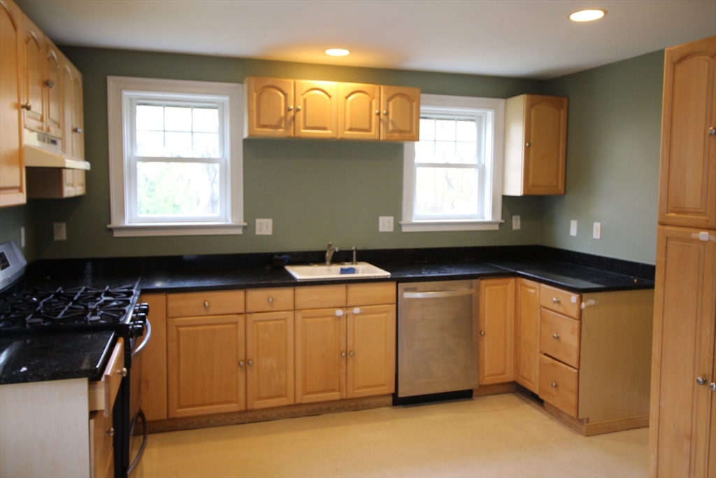 4 Wilson Street, Unit LEFT Billerica, MA 01862 - Photo 3 of 29