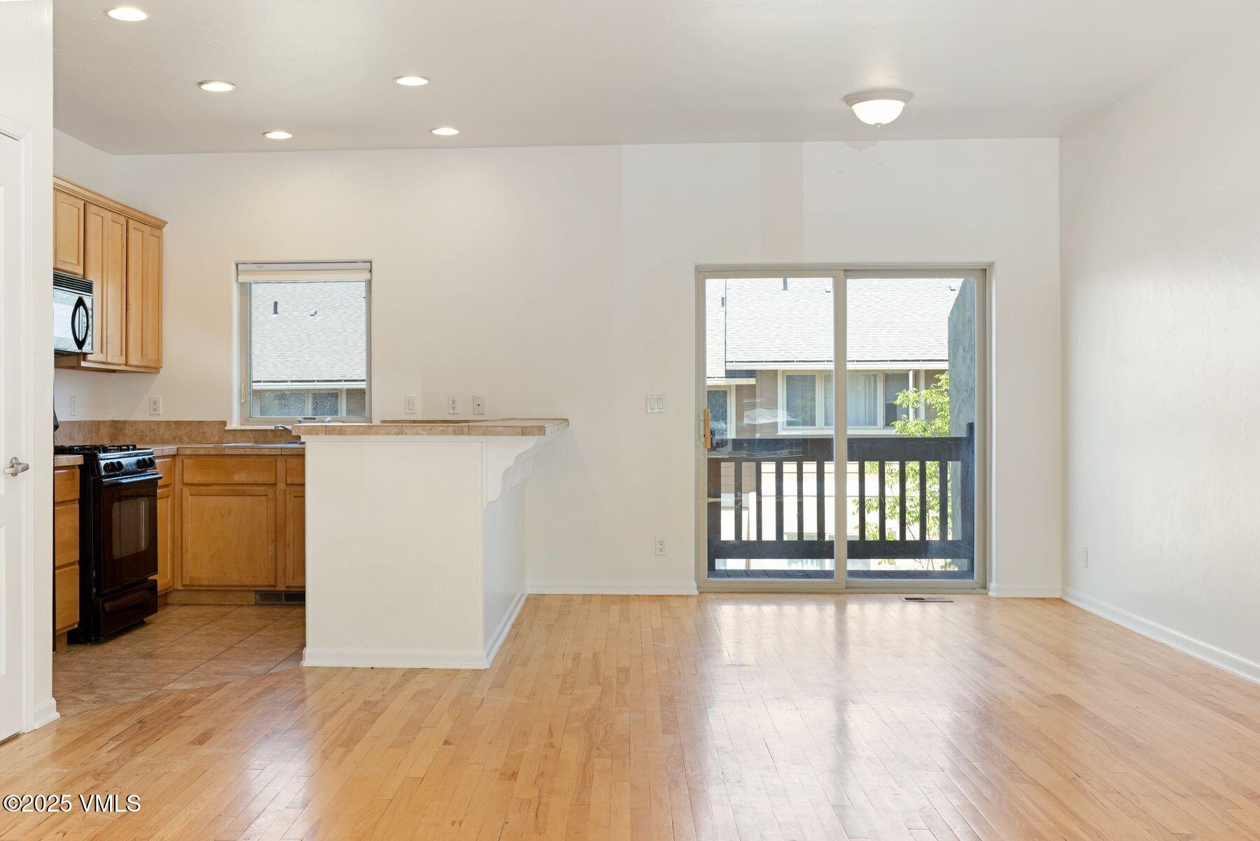 60 Mill Road, Unit H3 Eagle, CO 81631 - Photo 5 of 25 photo_online_002