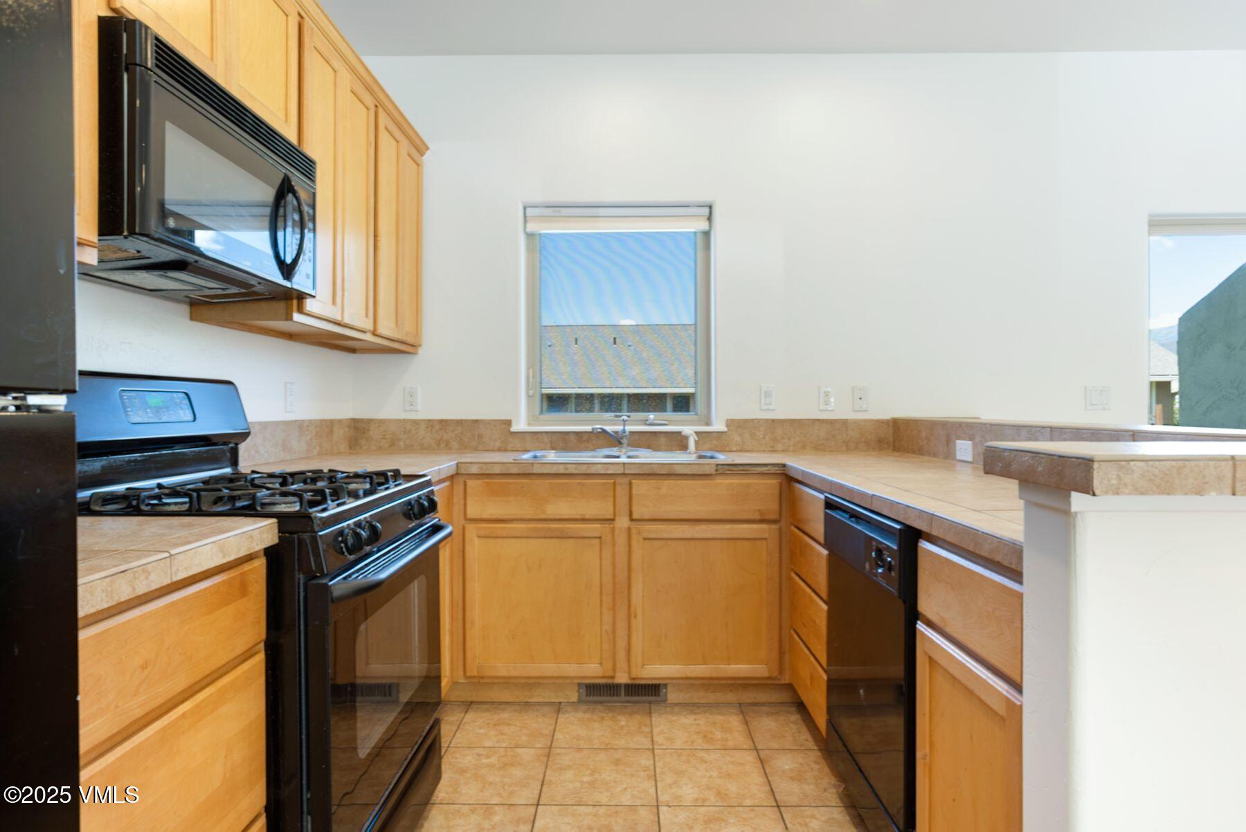 60 Mill Road, Unit H3 Eagle, CO 81631 - Photo 8 of 25 photo_online_005