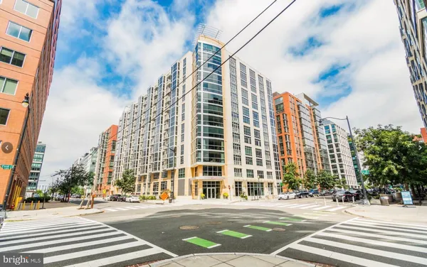 $2,800 | 1025 First Street Southeast, Unit 901, Washington, DC 20003
