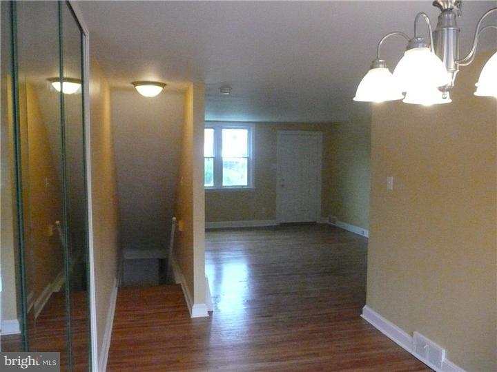 7336 Brookhaven Road Philadelphia, PA 19151 - Photo 11 of 21 Dining Room
