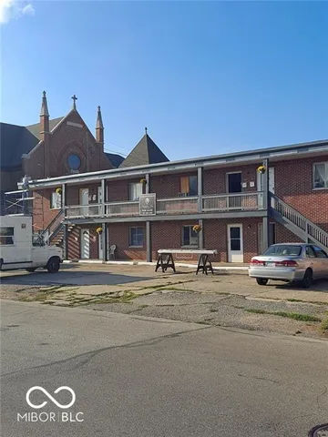 $695 | 106 West Broadway Street, Unit X, Shelbyville, IN 46176