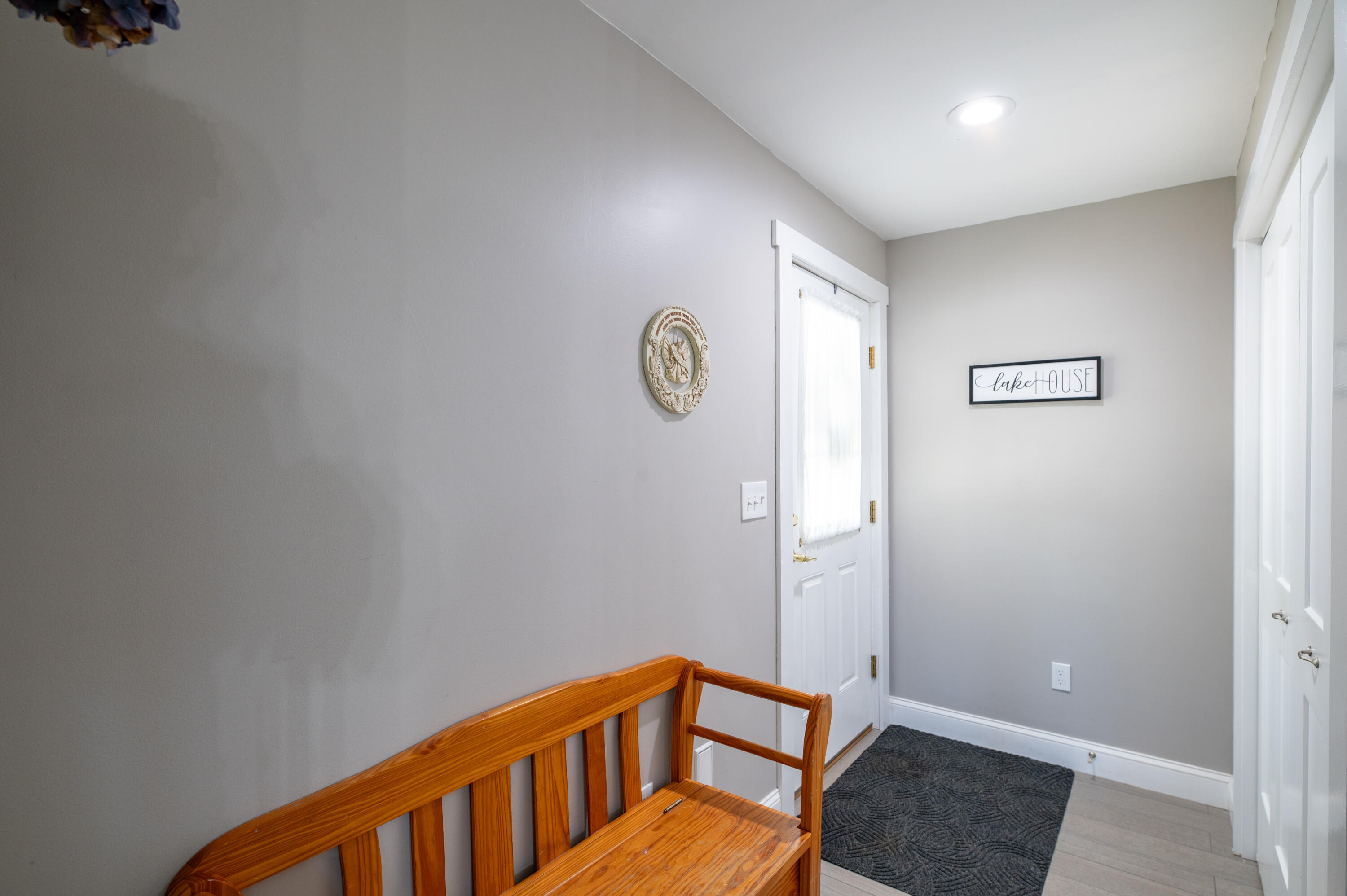 1620 Houston Road Lincoln, ME 04457 - Photo 18 of 46 Interior24