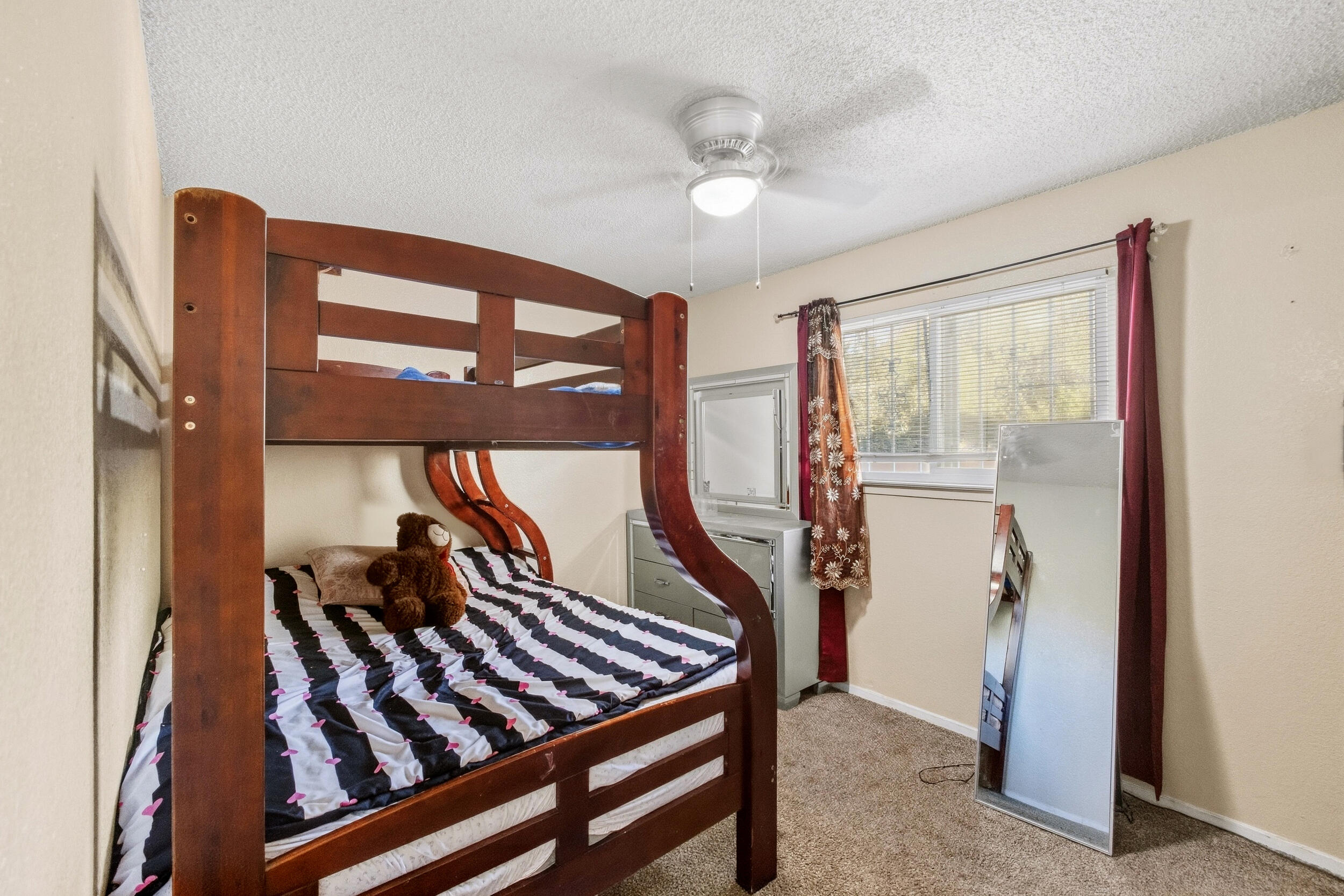 4633 Spring Valley Circle Southwest Albuquerque, NM 87105 - Photo 25 of 36 Gallery Image 25