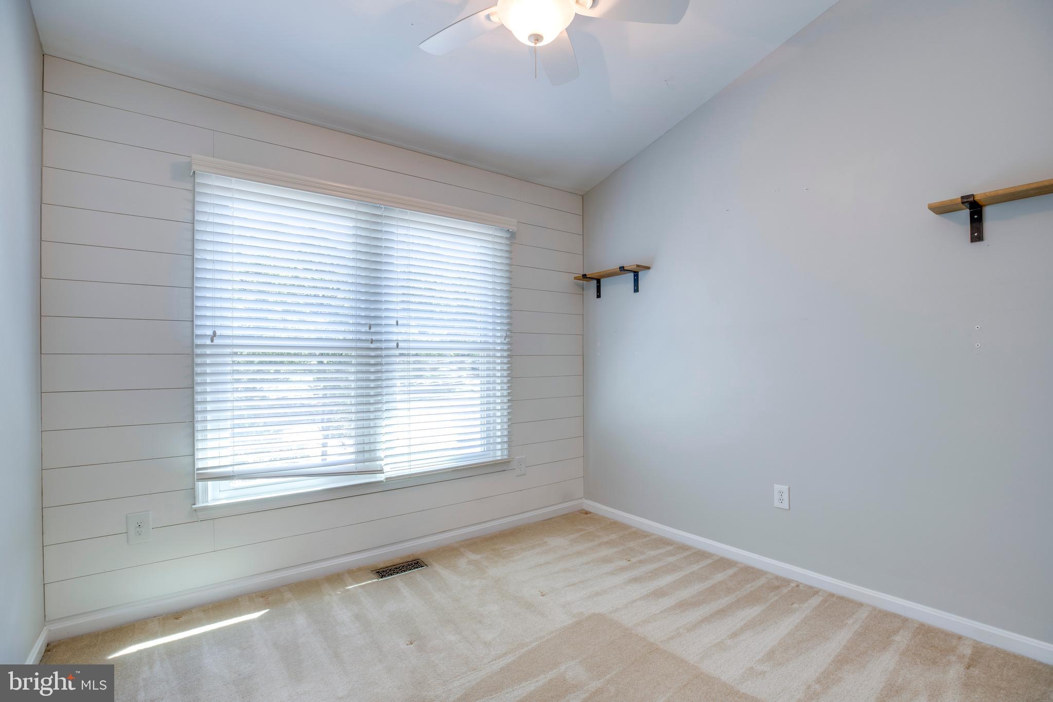 160 Washington Street Occoquan, VA 22125 - Photo 19 of 30 an empty room with a window