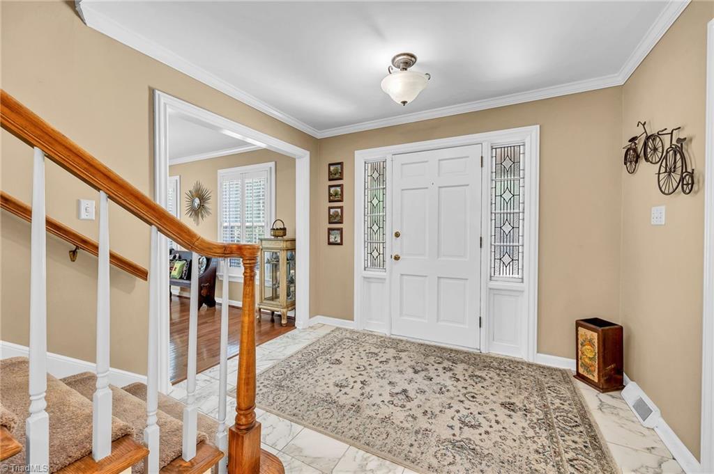 978 Nottingham Road High Point, NC 27262 - Photo 4 of 47 Gallery Image 4