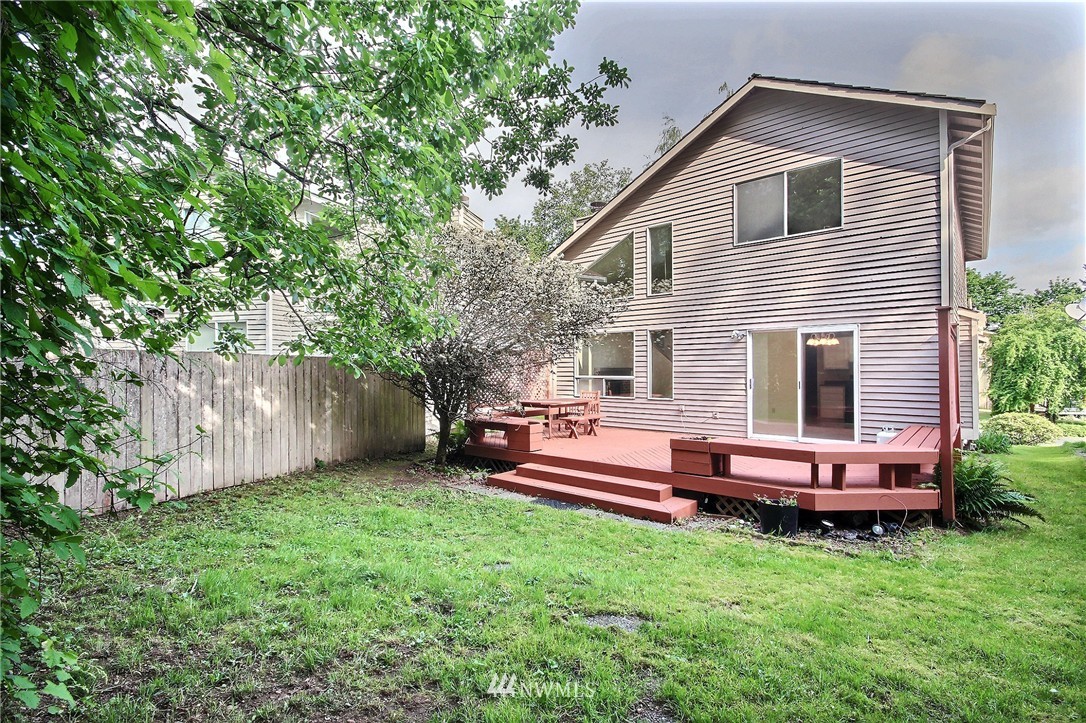 2125 Southeast 8th Drive Renton, WA 98057 - Photo 2 of 21 Gallery Image 2