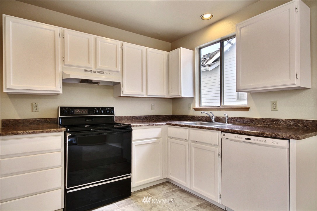 2125 Southeast 8th Drive Renton, WA 98057 - Photo 13 of 21 Gallery Image 13