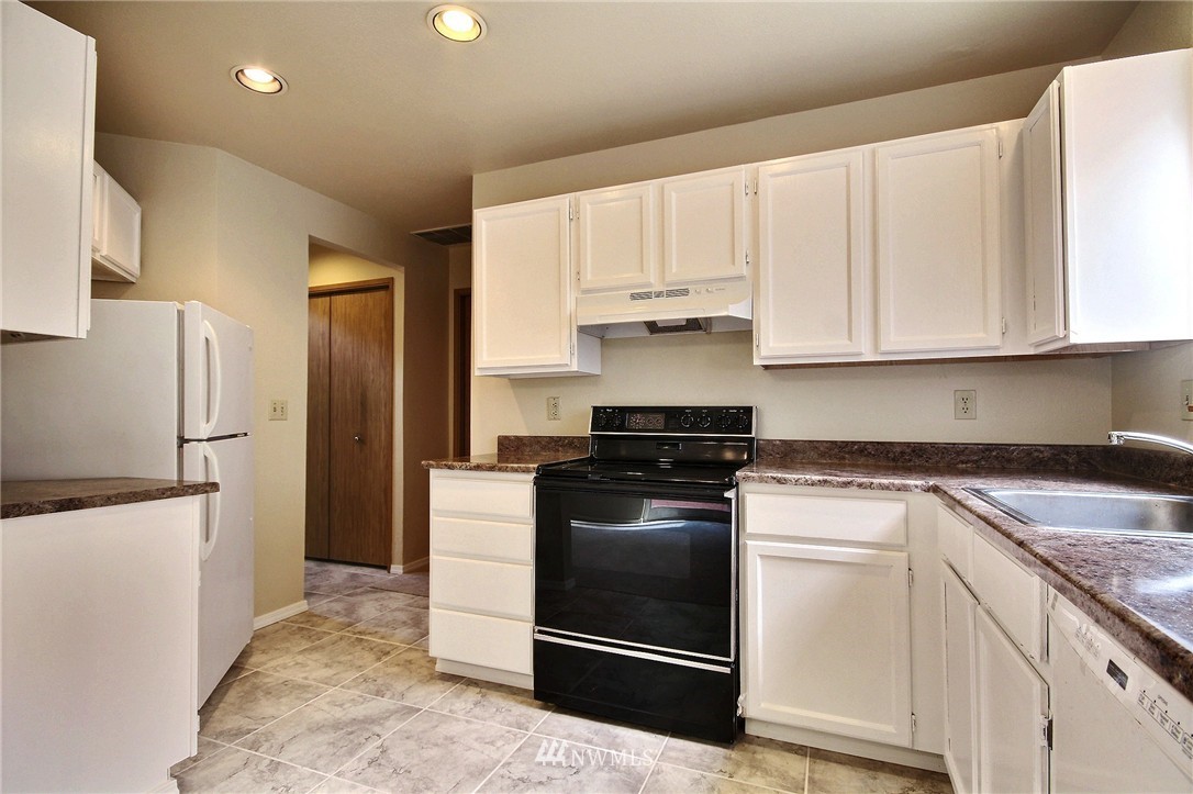 2125 Southeast 8th Drive Renton, WA 98057 - Photo 14 of 21 Gallery Image 14