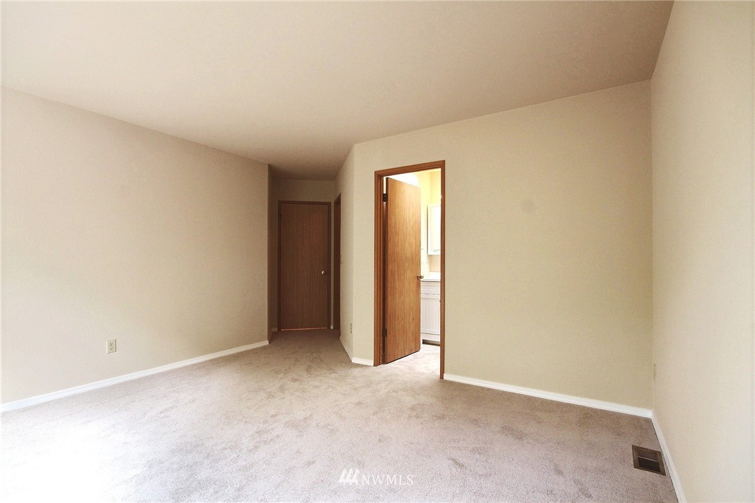 2125 Southeast 8th Drive Renton, WA 98057 - Photo 20 of 21 Gallery Image 20
