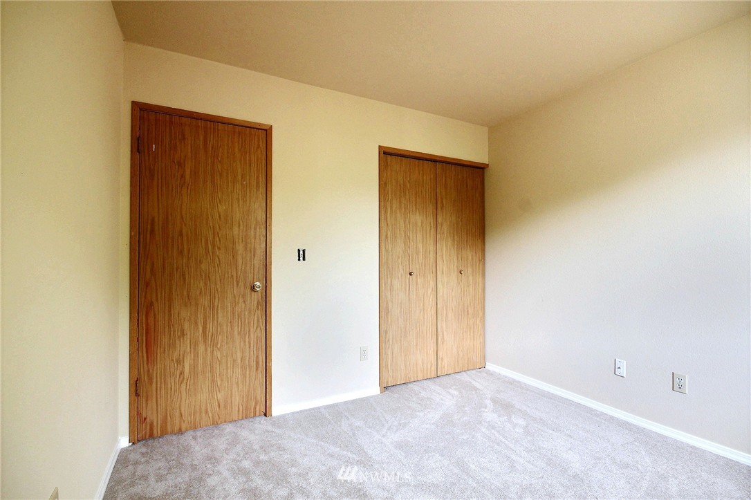 2125 Southeast 8th Drive Renton, WA 98057 - Photo 5 of 21 Gallery Image 5