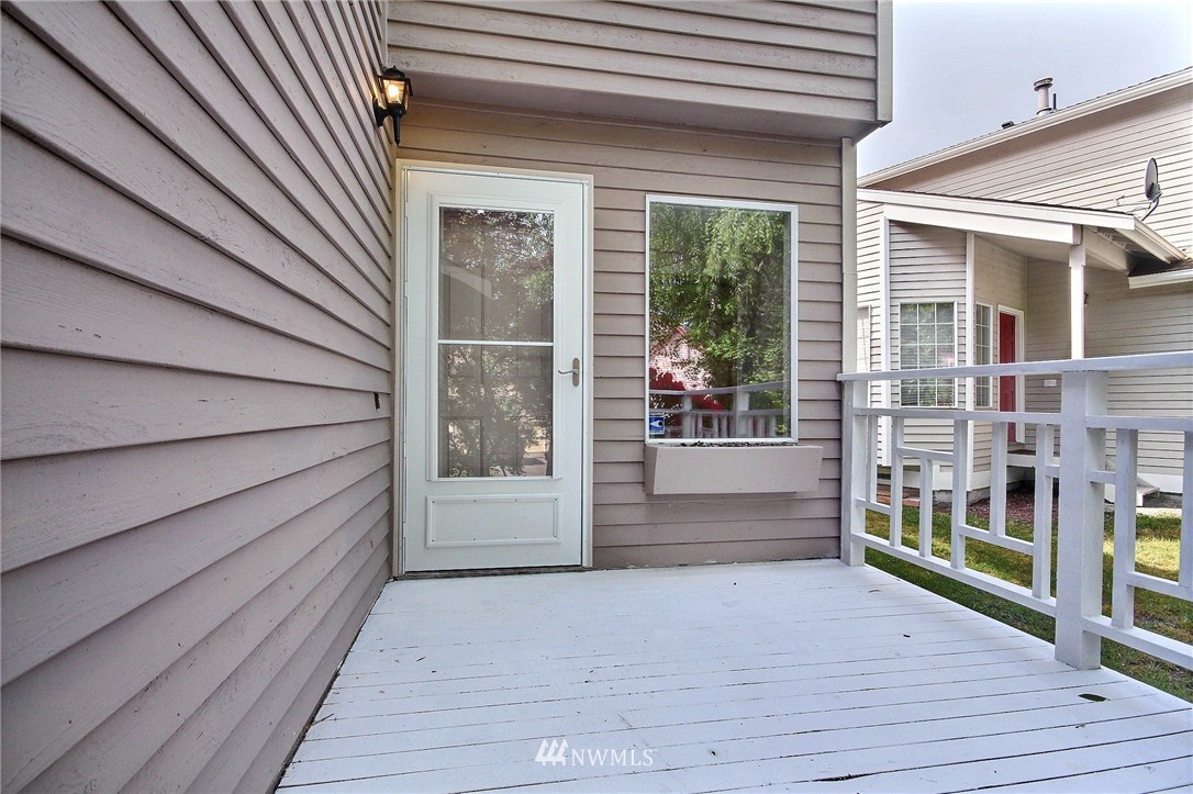 2125 Southeast 8th Drive Renton, WA 98057 - Photo 9 of 21 Gallery Image 9