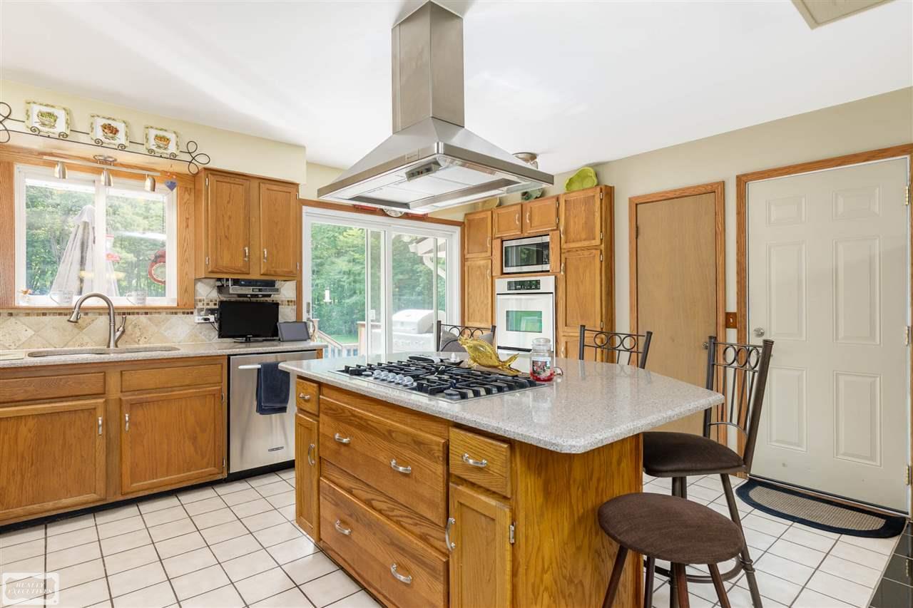 2320 Birch Road St. Clair, MI 48079 - Photo 15 of 41 50015563-14.JPG