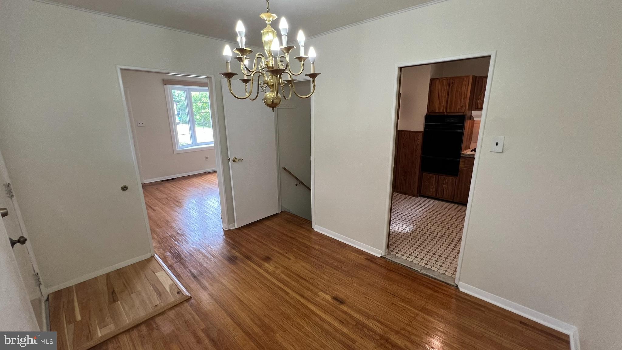 227 Somerset Road Deptford, NJ 08096 - Photo 11 of 31