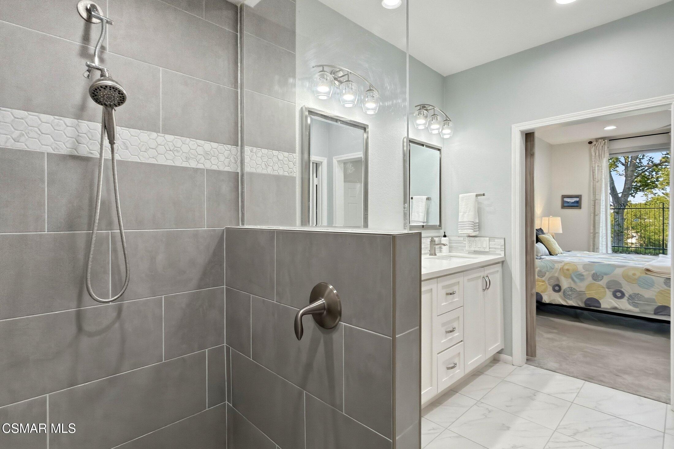 280 Ridgeton Lane, Unit A Simi Valley, CA 93065 - Photo 18 of 30 019_280_ridgeton_lane_-_0024_859