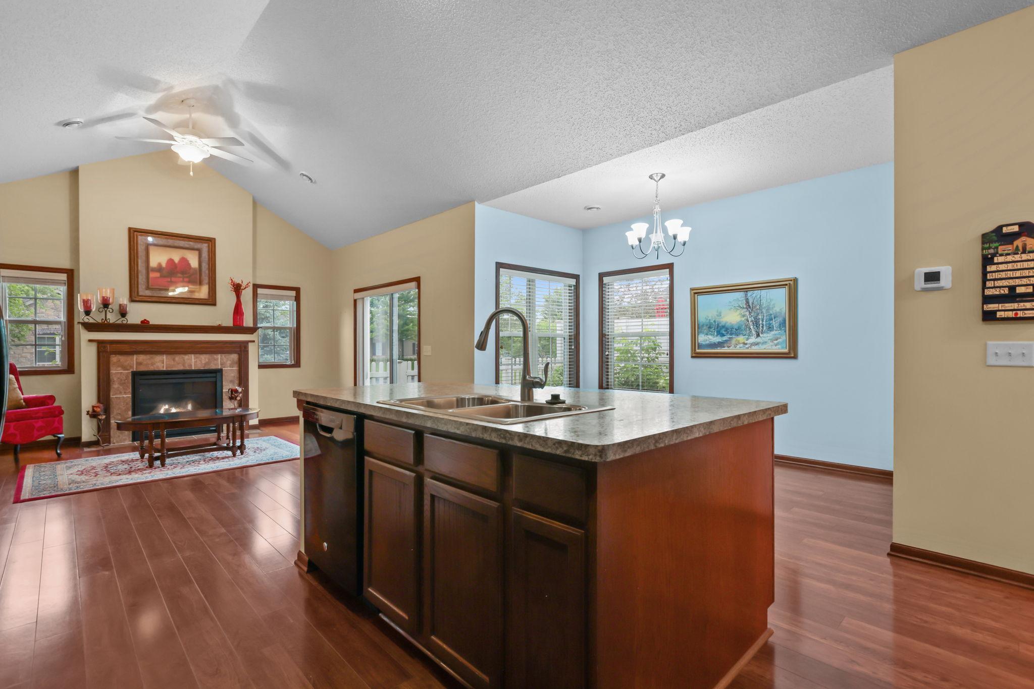 24070 Rivers Edge Road Rogers, MN 55374 - Photo 9 of 31