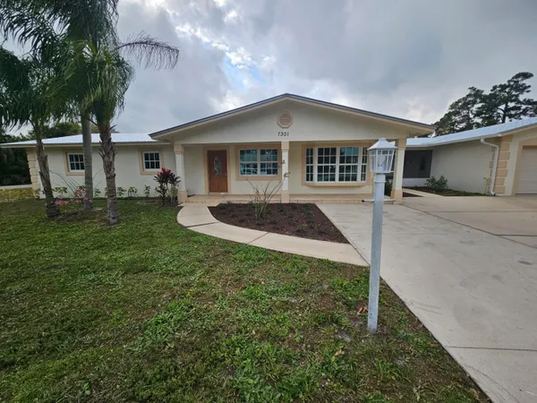 $425,000 | 7301 Cabana Lane, Fort Pierce, FL 34951