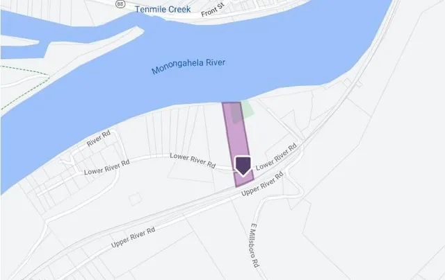 a view of a white building